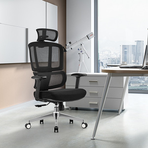 Silla Ergonómica Ejecutiva Moderna Negra con Respaldo Alto de Malla 3D Ajustable, Base Cromada y Reposapiés para Oficina en Casa - Product Image 3