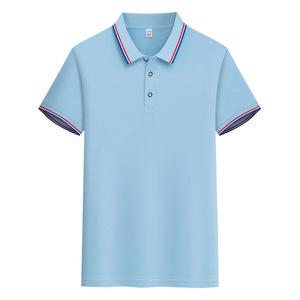 Camisa Polo Azul Claro de Poliéster Unisex para Trabajo y Uso Diario, Color Sólido, Manga Corta con Ribete Rojo, Blanco y Azul en el Cuello y Puños - Product Image 1