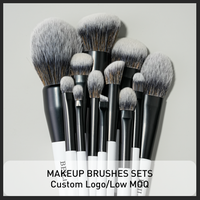 Pinceau de maquillage de luxe personnalisé à double extrémité en poils synthétiques avec manche en bois pour le contour et le fond de teint liquide