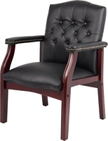 Fauteuil d'invité classique Boss Office Caressoft, finition acajou, base en bois, accoudoirs fixes, pieds coniques, mouvement coulissant, prêt à l'emploi, style antique