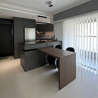 Table de salle à manger rectangulaire pivotante avec armoire intégrée, table de cuisine rétractable tout-en-un pour la maison, table de salle à manger haut de gamme moderne pour hôtel