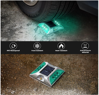 Lampu Stud Jalan LED Tenaga Surya dengan Desain Stud Reflektif untuk Keselamatan Jalan Raya dan Penunjuk Jalur