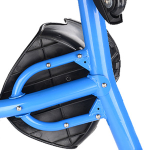 สกู๊ตเตอร์ไฟฟ้าสามล้อ 12V สีฟ้าลายกราฟฟิตี ของเล่นเด็กขี่ได้ สำหรับเด็กทั้งชายและหญิง - Product Image 2