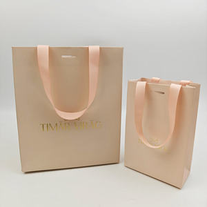 Bolsa de Papel Rosa de Lujo con Diseño Personalizado, Papel de Arte de 250 g/m² con Asa de Cuerda, Materiales Reciclados para Empaque de Regalos de Zapatos y Ropa - Product Image 1