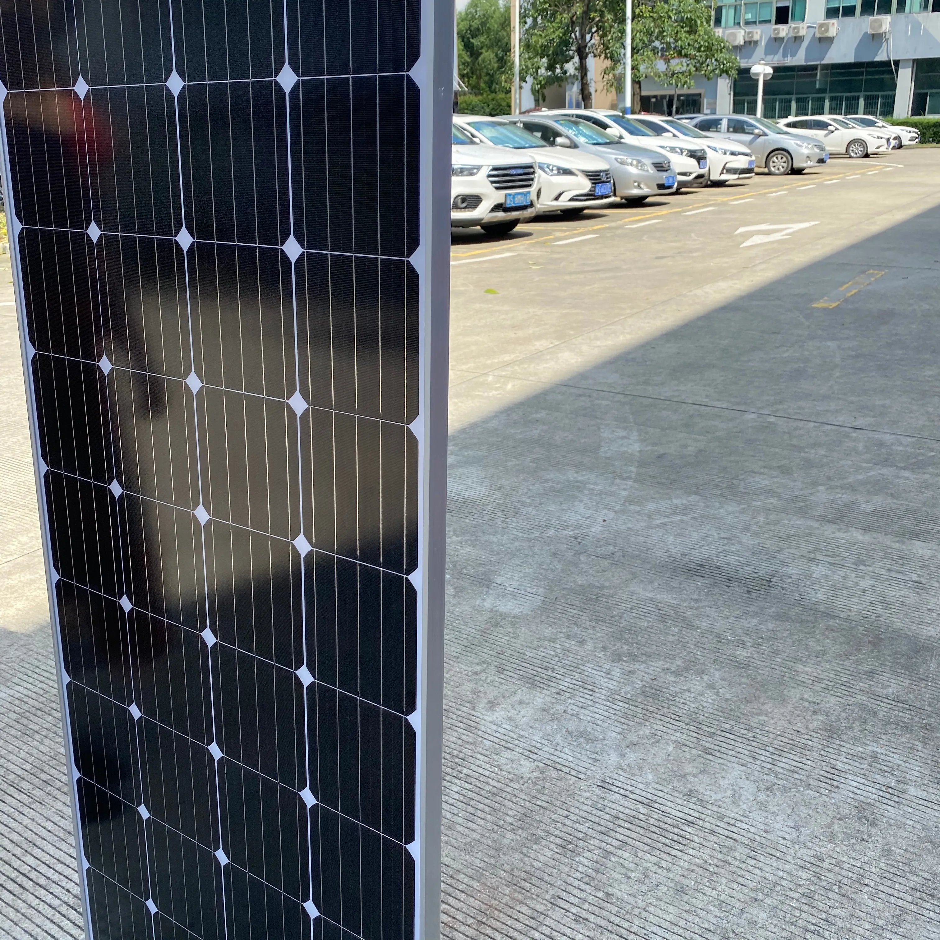 Pannello solare monocristallino da 150w 150watt con regolatore di carica solare MTTP 12V 24V 30A