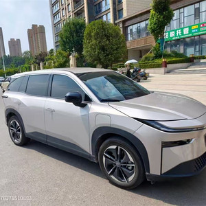 Voiture électrique compacte élégante et zéro émission Platinum Intelligent bZ3X - Product Image 2