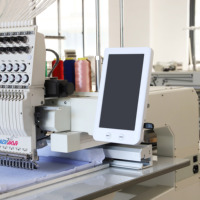 Máquina de Bordar Computarizada Multifunción de 9/12 Agujas Revhon Industrial, Personalizable con Logotipo, Nueva, para Camisetas y Gorras