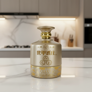 <span class=keywords><strong>Baijiu</strong></span> chinois blanc de grande capacité 600 ml, <span class=keywords><strong>alcool</strong></span> à 53 degrés °   Liqueur <span class=keywords><strong>Baijiu</strong></span> à base de céréales pures, d'une longue histoire - Product Image 1