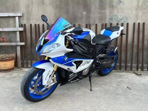 BMW1 S1000RR Superbike 999cc, 4 cylindres en ligne, 207 CV, haute performance en course, motos à essence - Product Image 2