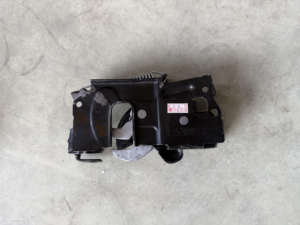 51237300570 51237300571 51237477555 Verrouillage de capot avant gauche et droit d'origine d'occasion pour BMW <span class=keywords><strong>MINI</strong></span> COOPER 2014-2022 - Product Image 3