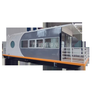 Casa flotante de lujo de fibra de vidrio para pescar con balcón y ventanas - Product Image 1