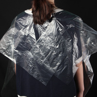 Châle de teinture jetable PE pour cheveux, bavoir sur mesure anti-salissure imperméable pour salon de beauté, fabricant de nettoyage, vente en gros