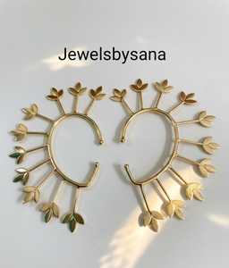 Manchette d'oreille plaquée or faite à la main avec motif feuille pour femme - Manchette d'oreille en laiton style statement |   Bijoux de mode bohème - Product Image 3