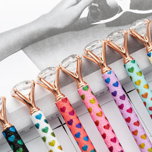 <span class=keywords><strong>ปากกา</strong></span>ลูกลื่นเพชรผงสีทองไล่ระดับ<span class=keywords><strong>สี</strong></span><span class=keywords><strong>ปากกา</strong></span>ลูกลื่นเพชรเม็ดใหญ่รูปหัวใจหรูหรา - Product Image 2