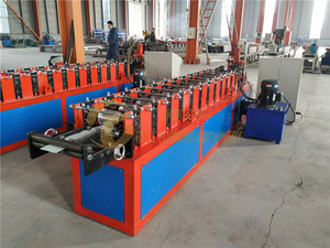 Machine de formage de rouleau de porte de <span class=keywords><strong>volet</strong></span> en acier galvanisé de fabrication de tôle - Product Image 4