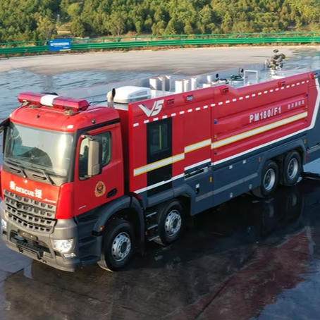Надежная пожарная машина 8X4 PM180F1 с просторной кабиной экипажа и системой двойного бака для быстрого пожаротушения