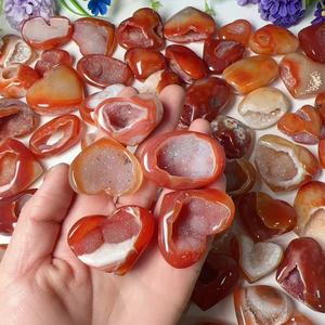 Atacado Boa Qualidade <span class=keywords><strong>Gemstone</strong></span> Healing Crystal Druzy <span class=keywords><strong>Hearts</strong></span> Ágata Vermelha Geode Crystal Heart para Decoração - Product Image 1