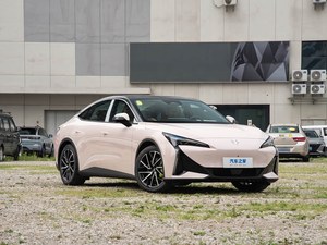 ARCFOX Alpha S5 2025: <span class=keywords><strong>Berlina</strong></span> Sportiva Elettrica Pura con Ricarica Ultra Veloce 800V, Batteria CATL, Guida a Sinistra, EV Familiare - Product Image 6