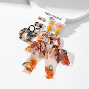 Set anting-anting wanita perhiasan modis akrilik pesta Set anting-anting kain bunga warna permen dengan berbagai desain