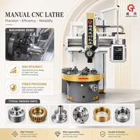 Tour CNC manuel robuste avec tourelle verticale, mandrin rotatif à quatre mors, tête porte-outil à rail transversal et volant