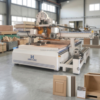 Máquina CNC de Tallado de Madera con Eje Horizontal Automático HMI, Router CNC para Trabajar la Madera con 12 Herramientas de Cambio Automático en Venta