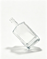 Bouteille en verre pour spiritueux 700ml 750ml 1000ml – Vente en gros et OEM – Bouteille carrée transparente moderne gaufrée pour vin, whisky, brandy – Offre spéciale