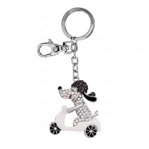 Portachiavi con Ciondolo a Forma di Cane in Cristallo su Monopattino, con Strass Bianchi - Product Image 2