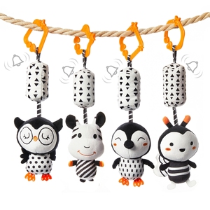 Tumama Kids 4 pezzi in bianco e nero neonato peluche passeggino giocattoli animali musicali appesi bambino sonaglio giocattoli di peluche Set - Product Image 1