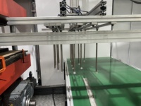Machine de thermoformage mécanique à trois stations HUALIANG 750x600mm, 45 cycles/min, matériaux PS/PET/PP/PVC/HIPS, 120mm max.