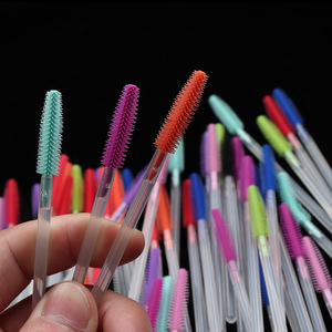 Brosses à mascara réutilisables en silicone colorées pour extensions de cils, très vendues en Europe - Product Image 1