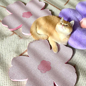 Scratching per gatti classici e moderni a doppio scopo a parete giocattolo per gatti colorato piatto con funzione pieghevole confezionato in cartone - Product Image 4