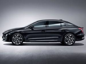 La Hongqi E-QM5 <span class=keywords><strong>2021</strong></span>, édition Charge Flag, est une berline entièrement électrique de taille moyenne lancée par la marque Hongqi de FAW. - Product Image 2