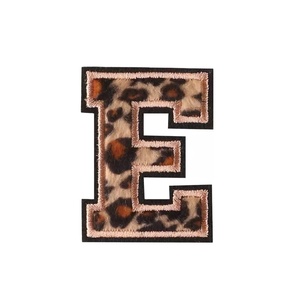 Patchs Alphabet Léopard Personnalisés avec Bordure Dorée Scintillante, Broderie Lettres A-Z, Badge Thermocollant en Chenille pour Sac, Chapeau, Sweat à Capuche - Product Image 1