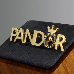 Werks anpassung Firmenlogo Stifte Abzeichen Brosche Titan Stahl Metall Handwerk Hohl Edelstahl Mode accessoires - Product Image 4