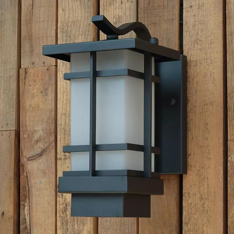 Nueva lámpara de pared exterior china simple moderna creativa lámpara de patio pasillo impermeable pared exterior balcón lámpara de pared fabricante