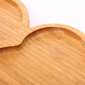 Plat à bonbons en forme <span class=keywords><strong>de</strong></span> <span class=keywords><strong>coeur</strong></span> en bambou avec 3 côtés divisés pour servir des fruits secs et des noix, des plats et des assiettes - Product Image 3