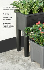 P80-3 Jardinières rectangulaires suspendues auto-arrosantes en plastique PP moderne pour usage domestique, empilables pour balustrades de terrasse - Product Image 4