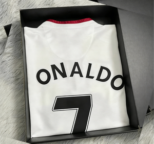 Camiseta de Fútbol Retro Personalizada al por Mayor del Manchester United, Calidad Tailandesa, Camiseta de Fútbol Personalizable, Tallas S-4XL, Ronaldo - Product Image 1