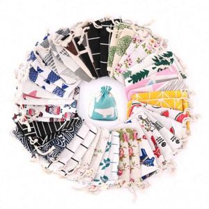 Bolsas de Tela Reutilizables Personalizadas con Cordón, de Terciopelo, Lino, Algodón o Lona, en Diferentes Grosores y Colores, con Diseño Impreso - Product Image 1