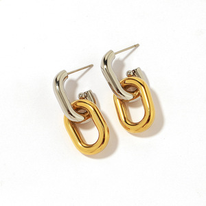 ต่างหูห่วงสแตนเลสชุบทองรูปตัวยูดีไซน์เรขาคณิตเครื่องประดับแฟชั่นสตรี - Product Image 3