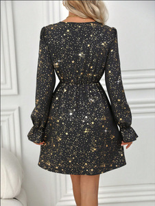 Robe à sequins style étoile douce et épicée à col en V - Jupe courte pour femmes de petite taille, avec une taille haute pour un effet amincissant - Product Image 2