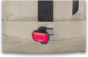 Échantillon gratuit Sac à dos de voyage élégant pour homme et femme à enroulement, fabriqué à partir de matériaux recyclés issus de l'élevage de bétail - Product Image 4