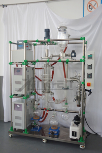Évaporateur à film essuyé d'huile d'herbe à chemin court en acier inoxydable à deux étages 18 ~ 36 kg/h - Product Image 5
