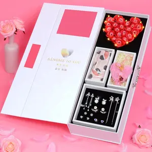 Benutzer definierte große weiße Magnet faltbare Weihnachts rosen Blumen verpackung Geschenk box
