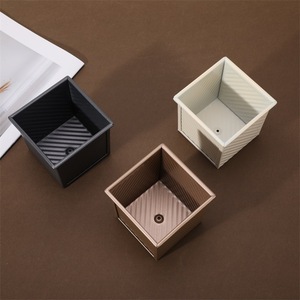 Water Cube Toast Mold Square Non-stick Carbon Steel Baking Mold With Lid Home Oven Use - Product Image 3