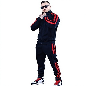Ensemble sweat-shirt et pantalon à capuche imprimé noir et rouge pour garçons, écologique, respirant, en polyester et coton, style streetwear, printemps - Product Image 1