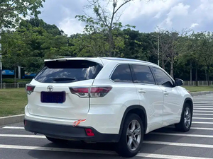 Toyota Highlander 2.0T AWD Luxury 2015 Usada, Económica, SUV Familiar Mediana de 7 Asientos, Vehículo de Exportación, Autos Usados en Venta - Product Image 3