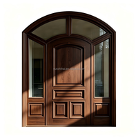 Porte d'entrée arquée de style espagnol haut de gamme, fabriquée à la main en aulne massif noueux pour villas de luxe et propriétés.
