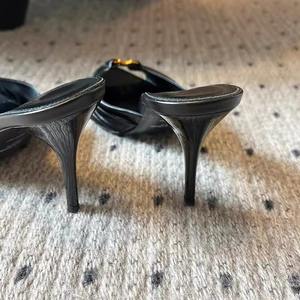 Sandalias de tacón de aguja de microfibra con bordado de cuero para mujer, de caña alta, sexy, para club, de verano, con punta abierta, sin cordones, para exterior, tendencia de moda - Product Image 3