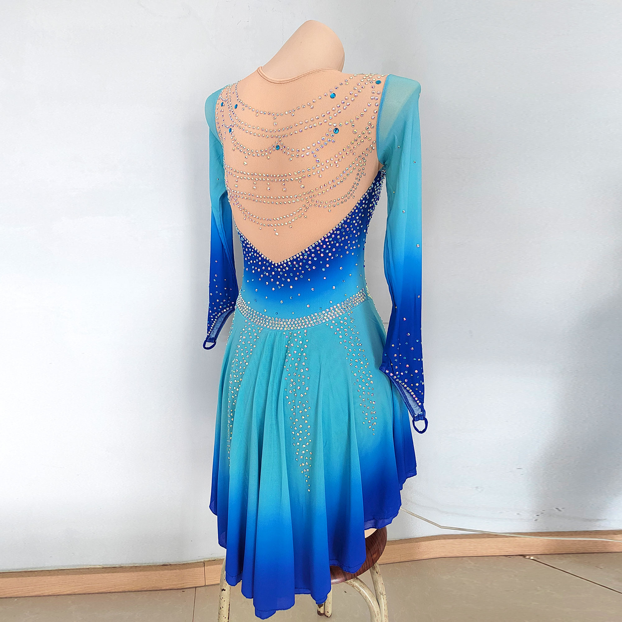 Vestito Da Pattinaggio Artistico Blu Con Perline - Maniche Lunghe E Senza Schienale - Foto 2